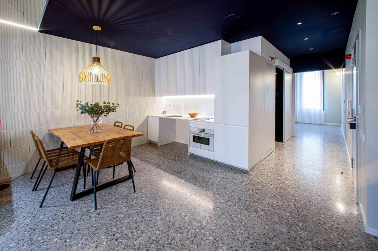 Barcelona Touch Apartments - Rosich L'Hospitalet de Llobregat Extérieur photo