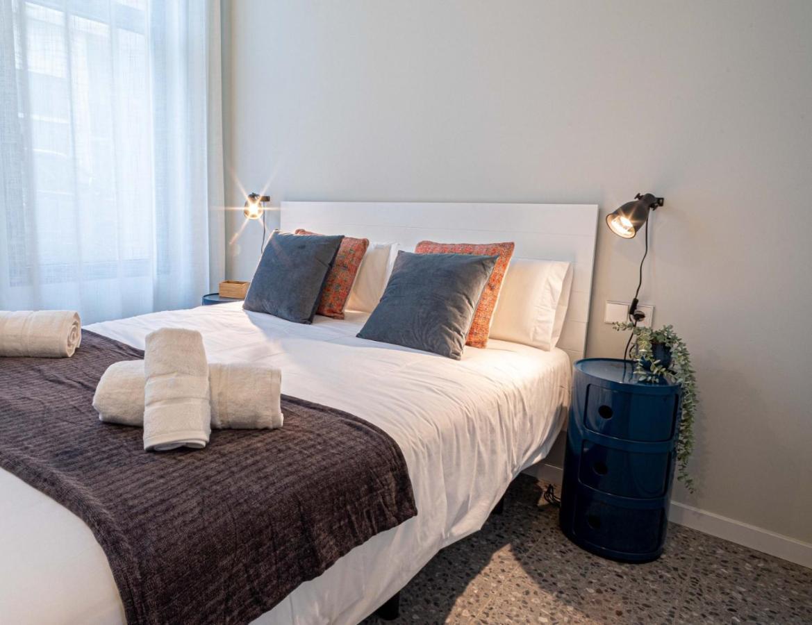 Barcelona Touch Apartments - Rosich L'Hospitalet de Llobregat Extérieur photo