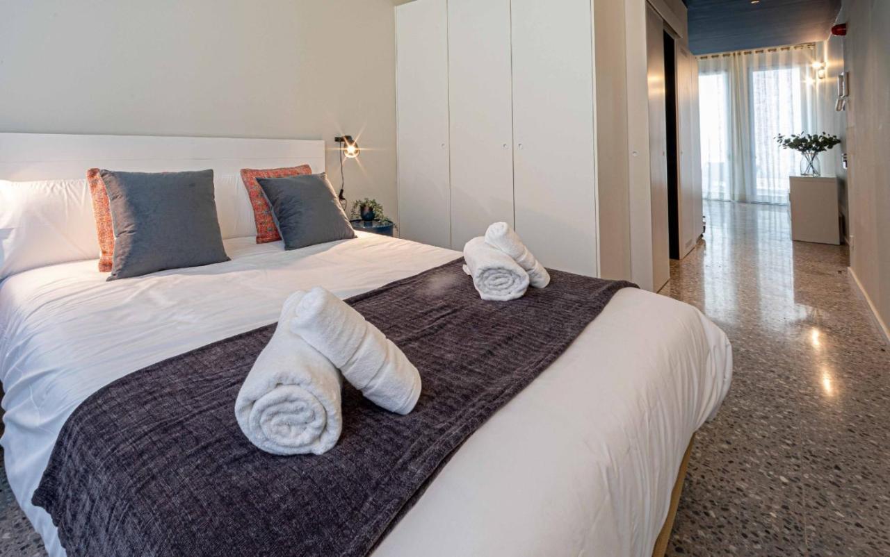 Barcelona Touch Apartments - Rosich L'Hospitalet de Llobregat Extérieur photo